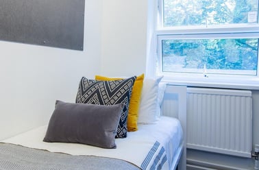 Bassett Green Road, Swaythling, Southampton - Image 3